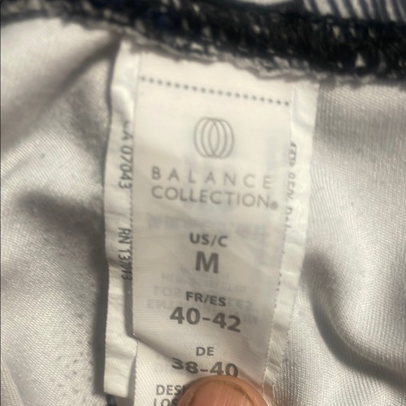 Balance Collection Women's Leggings - Black and Gray Floral - Picture 4 of 4